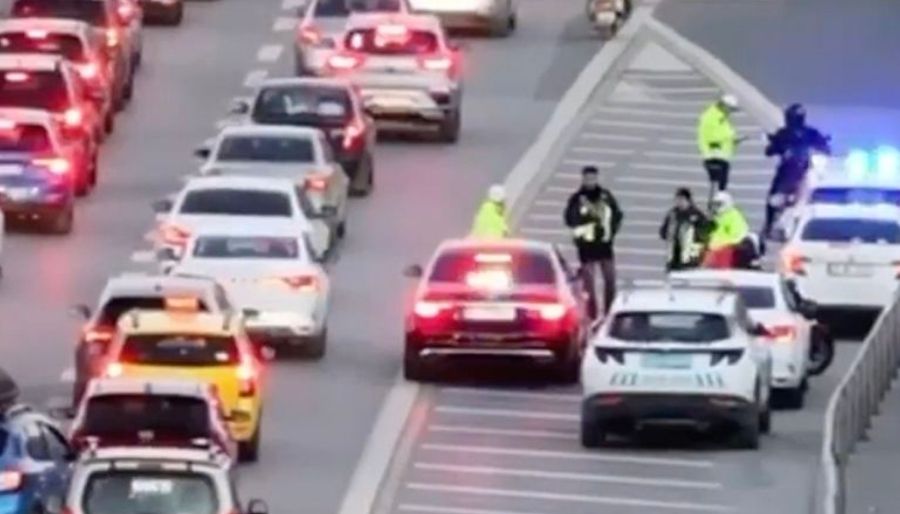 cakar denetimi Çakar Lamba Denetimlerinde 807 Sürücüye 5 Milyon 186 Bin Lira Para Cezası Uygulandı