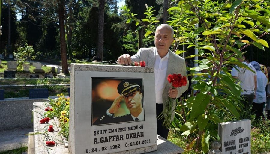 gaffar okkan hendek Şehit Emniyet Müdürü Ali Gaffar Okkan mezarı başında dualarla anılacak