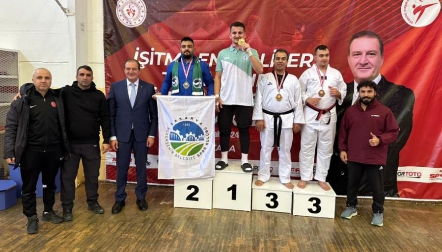 sakarya sporcular 18 ocak Mehmet Ali Sağdıç Ankara'dan gümüş madalya ile döndü