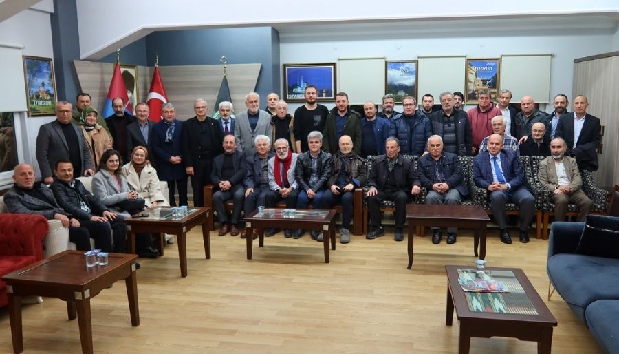 sakarya trabzonlular konferans Gündüz: İnsanoğlu her şeyi yeniden konuşacak ve tartışacak