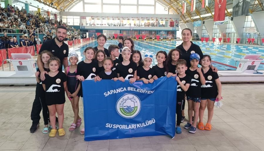 sapanca yuzme havuzu Sapanca Belediye Yüzme Havuzuna Büyük İlgi