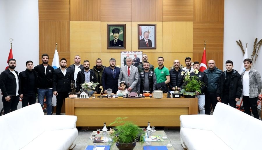 tatanga ekrem yuce Tatangalar’dan Ekrem Yüce’ye tam destek