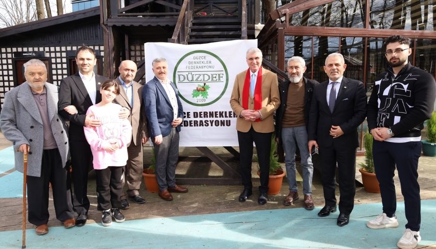 ekrem yuce duzce Yüce Düzceliler’le bir aradaydı