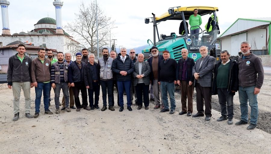 ekrem yuce sil bastan Karapürçek Hocaköy Mahallesi’nin grup yolları yepyeni bir yüze kavuşuyor