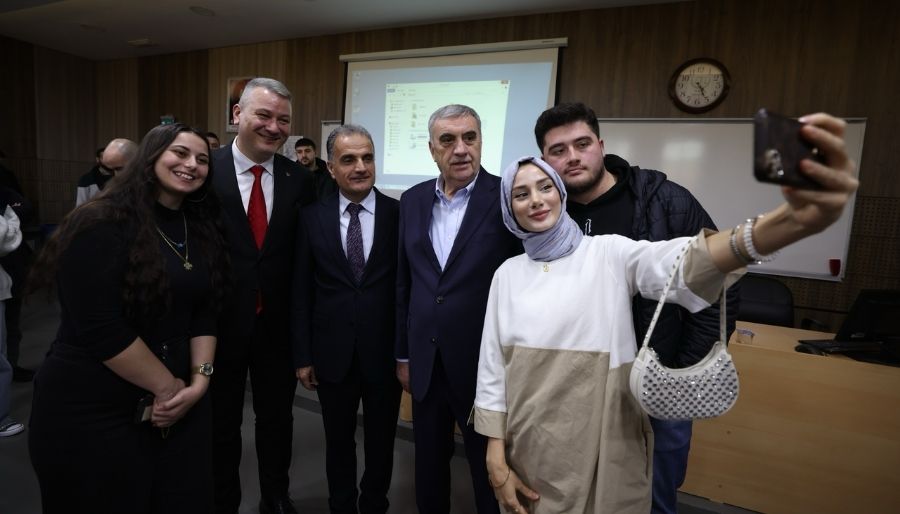 osman celik sau Çelik: Serdivan’ın Gelişimi İçin Ortak Çalışmalar Planlıyoruz