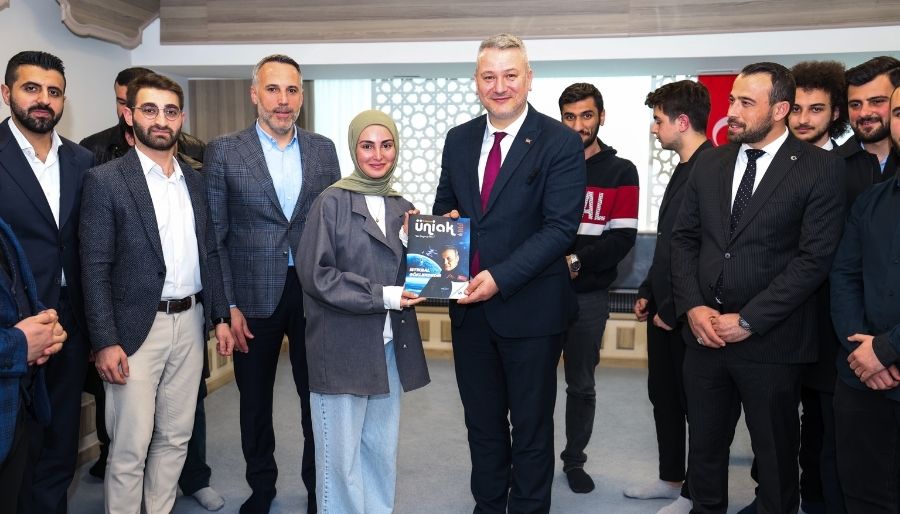 tever celik genclik merkezi Çelik ve Tever Gençlik Merkezi’ni Ziyaret Etti