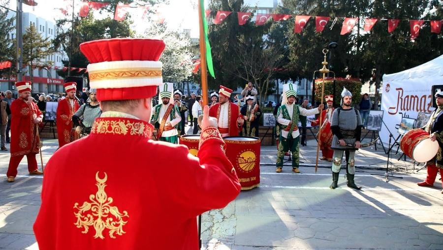 sakarya milli mucadele Mehteran gösterisi ile milli mücadele ruhu yaşatıldı