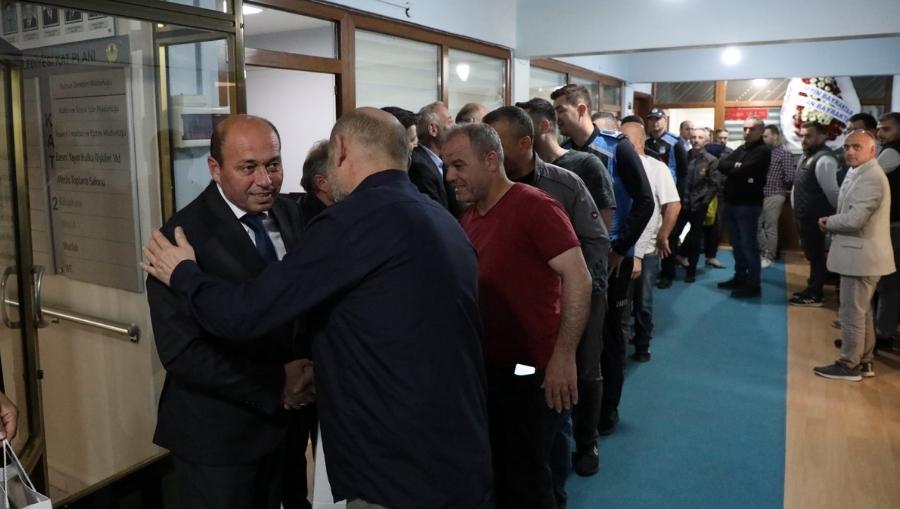 mehmet ata ferizli Ferizli Belediye Başkanı Mehmet Ata Personeliyle Bayramlaştı