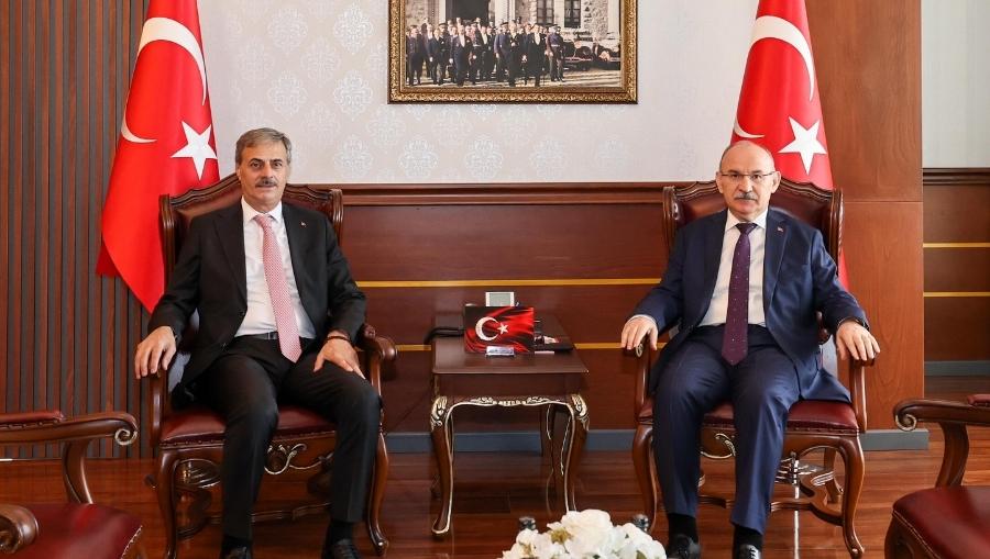 vali alemdar Alemdar: Hep birlikte Sakarya için ortak akılla çalışacağız