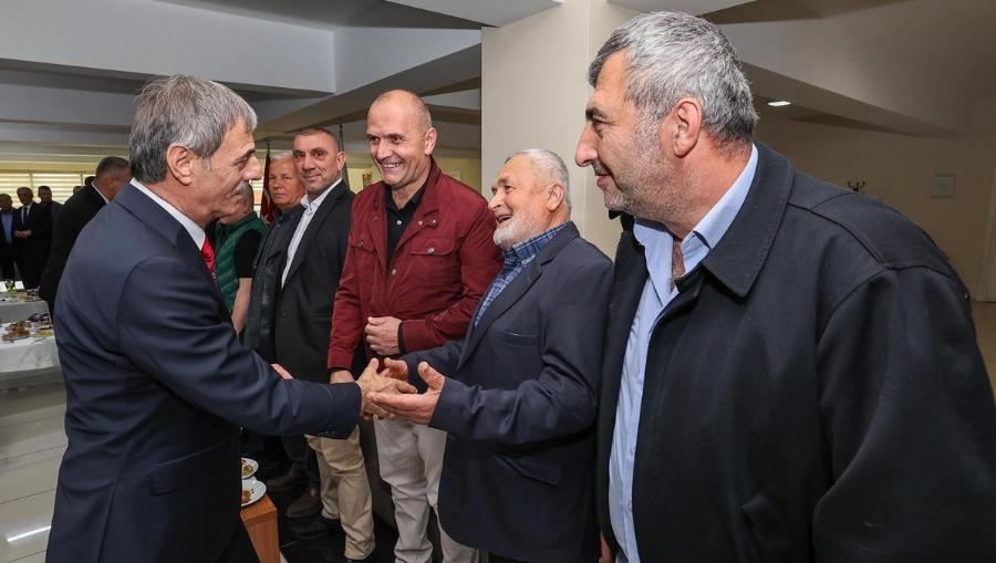 yusuf alemdar bayramlasma ramazan Başkan Alemdar, şehirle bayramlaştı: Ramazan Bayramımız mübarek olsun