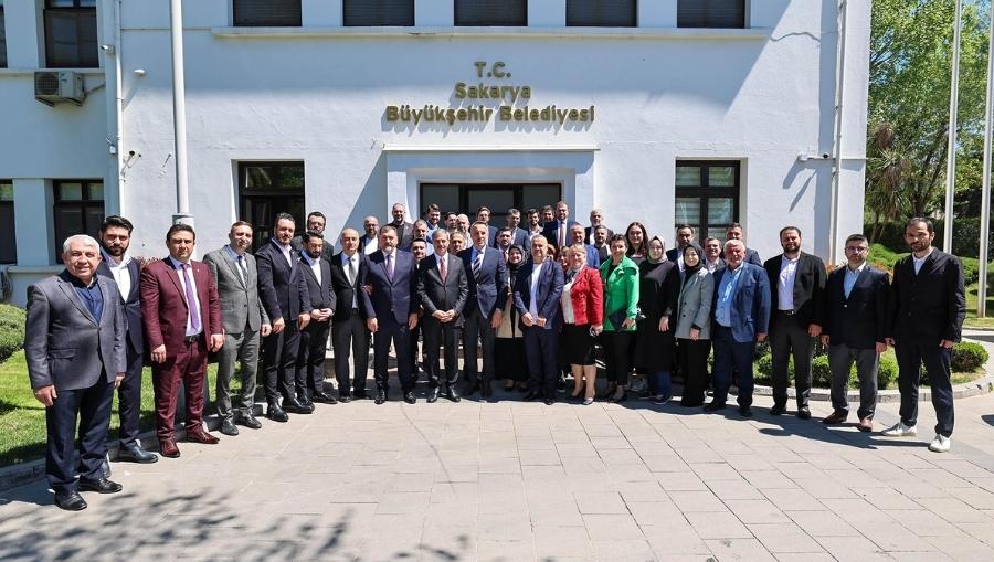 yusuf alemdar birlikte Başkan Alemdar AK Parti İl Başkanı Tever ve yönetimini ağırladı