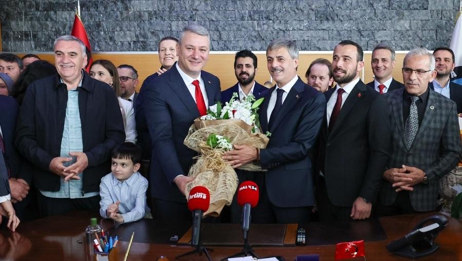 yusuf alemdar osman celik Başkan Alemdar görevi Osman Çelik’e teslim etti