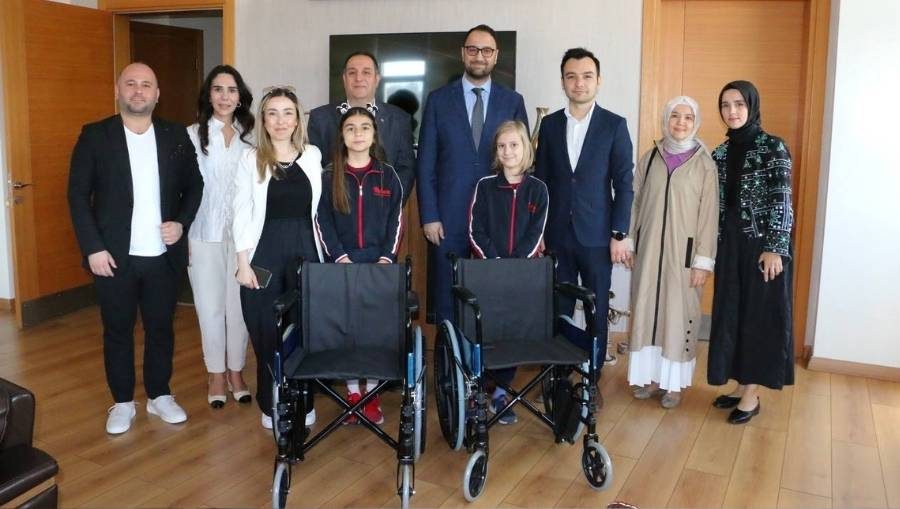 sakarya anlamli bagis İlkokul öğrencilerinden özel gereksinimli bireyler için anlamlı destek