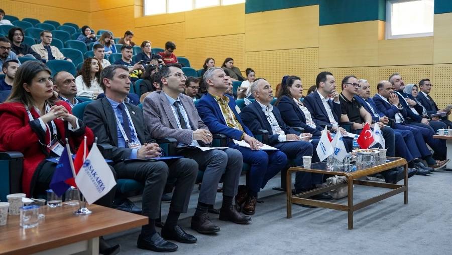 sakarya teknokent gfest 2024 Geleceğin Girişimcileri G-Fast Sahnesinde Parladı