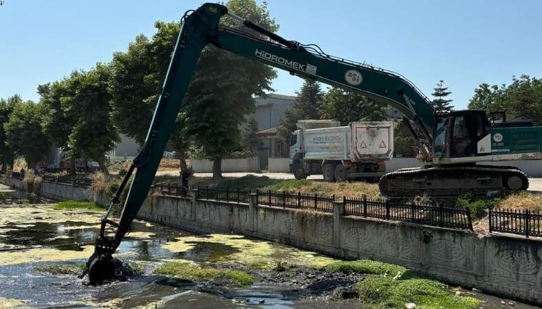 uludere cayi dsi temizlik Uludere Çayında Temizlik Çalışmaları Başladı