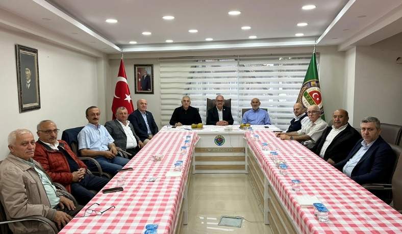 hendek ziraat odasi kokarca istilasi toplantisi Kahverengi Kokarca Böceği ile Topyekün Mücadele Başladı