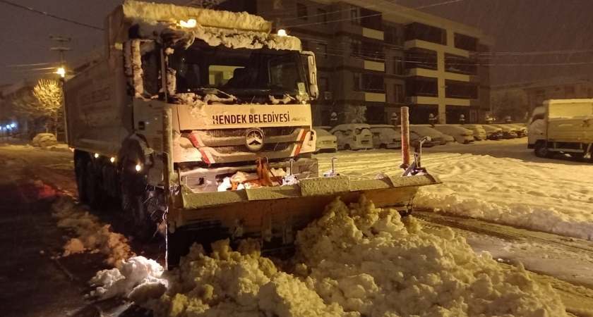 hendek kar kureme Hendek'te Kar Mesaisi Devam Ediyor