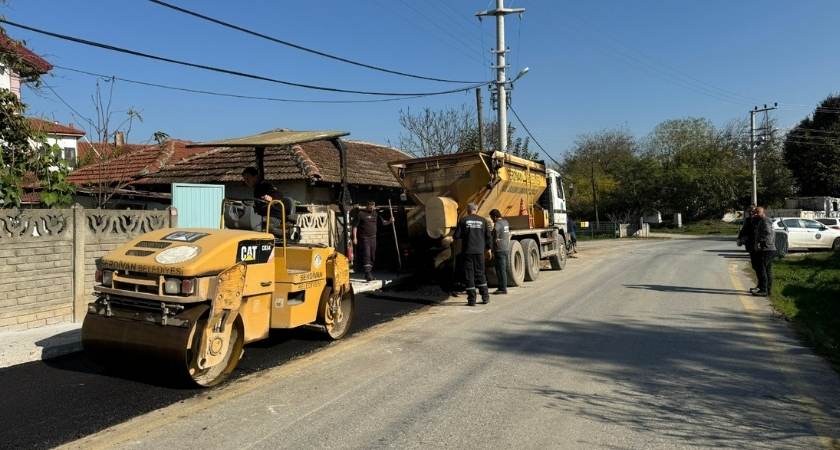 serdivan kemalpasa asfalt calismasi Serdivan’da Asfalt Seferberliği Devam Ediyor