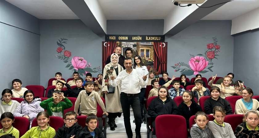 bir hikaye bin nese hendek Sakarya Büyükşehir Şehrin Her Tarafına ‘Bir Hikâye, Bin Neşe’ Götürüyor