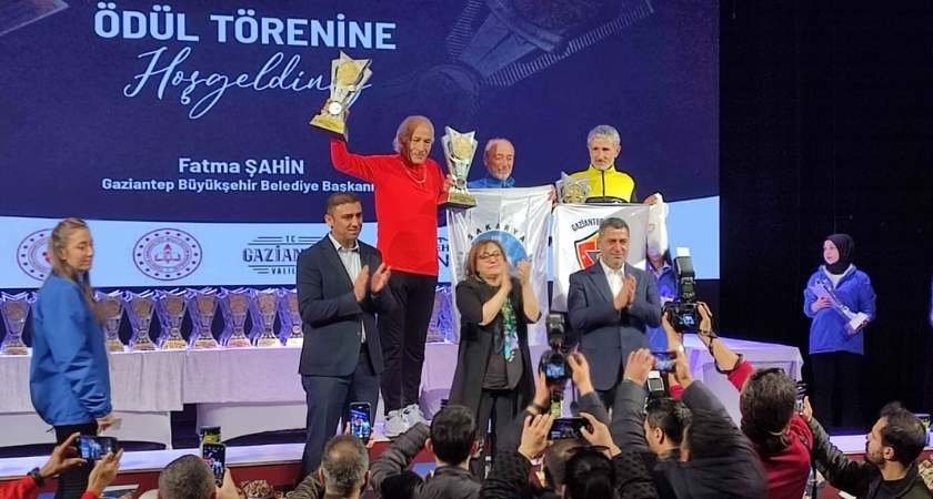gazi yari maraton sakarya altin madalya Gazi Yarı Maratonu’nda Altın Madalya Sakarya Büyükşehir’in