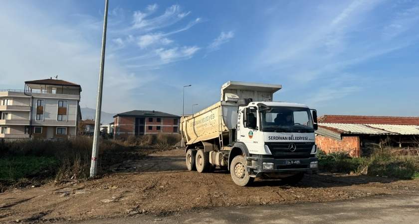 serdivan belediyesi yeni yol Serdivan Trafiğini Rahatlatacak Yol Projesinde İlk Adım Atıldı