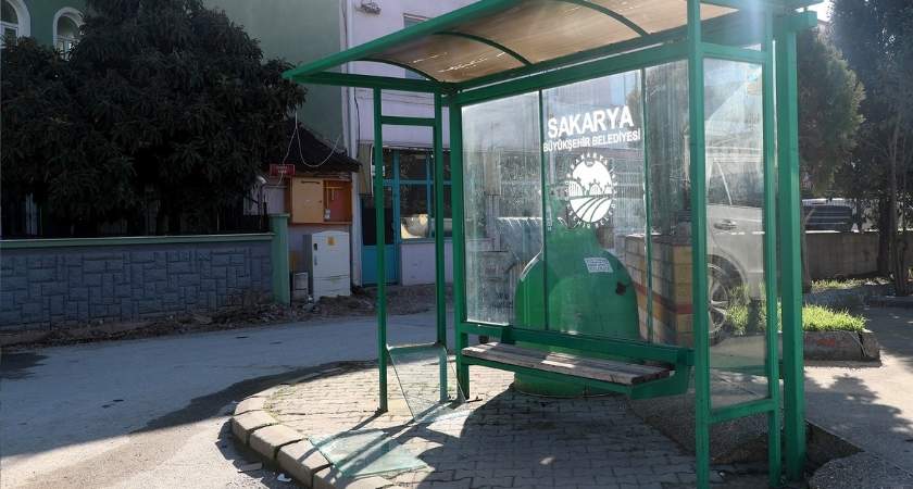 sakarya durak hasar Sakarya Büyükşehir’den Yolcu Duraklarına Zarar Veren Kişiler İçin Açıklama