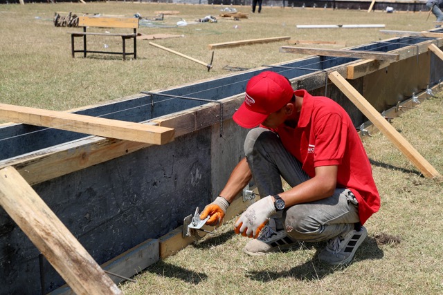 futbol basketbol voleybol sahasi yenileme calismasi 5 Futbol, basketbol ve voleybol sahalarında çalışmalar başladı: İlk proje Adapazarı Kurtbeyler’e