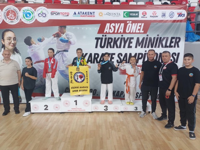 serdivan belediyesi karate sampiyona basari 2 Serdivanlı Karatecilerden Türkiye Şampiyonasında Büyük Başarı
