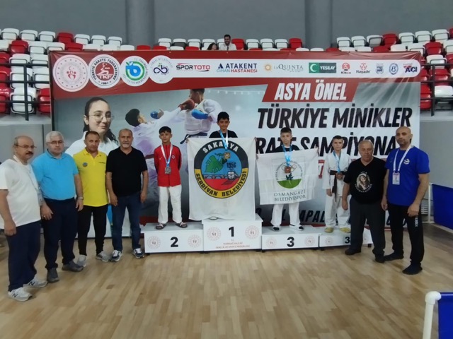 serdivan belediyesi karate sampiyona basari 3 1 Serdivanlı Karatecilerden Türkiye Şampiyonasında Büyük Başarı