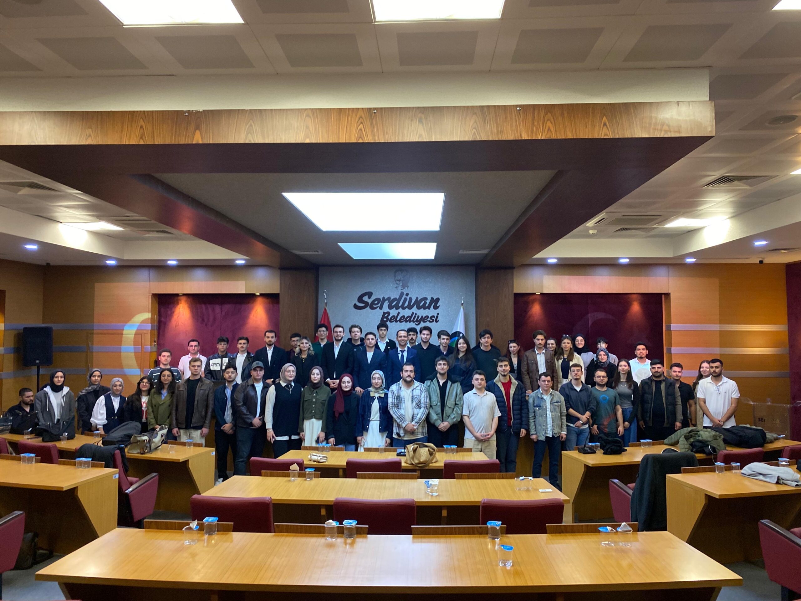 serdivan genc meclis ekim ayi toplantsi scaled 1 Gençlik Meclisi, sorunları dinleyerek çözüm üretiyor