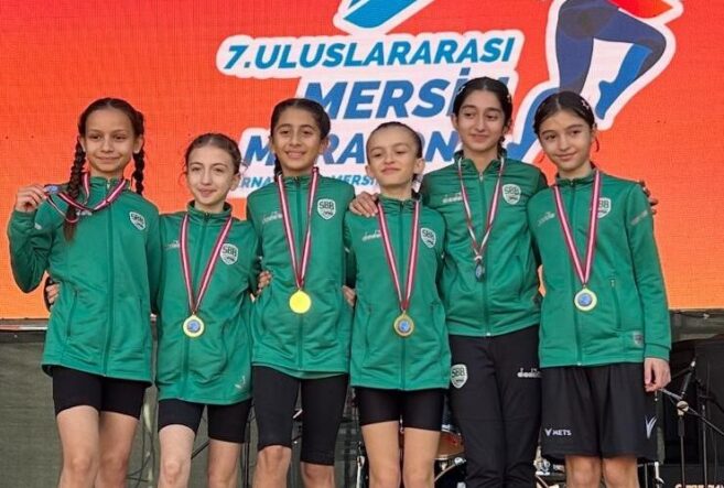 Büyükşehir sporcuları iki önemli organizasyondan madalya ile döndü