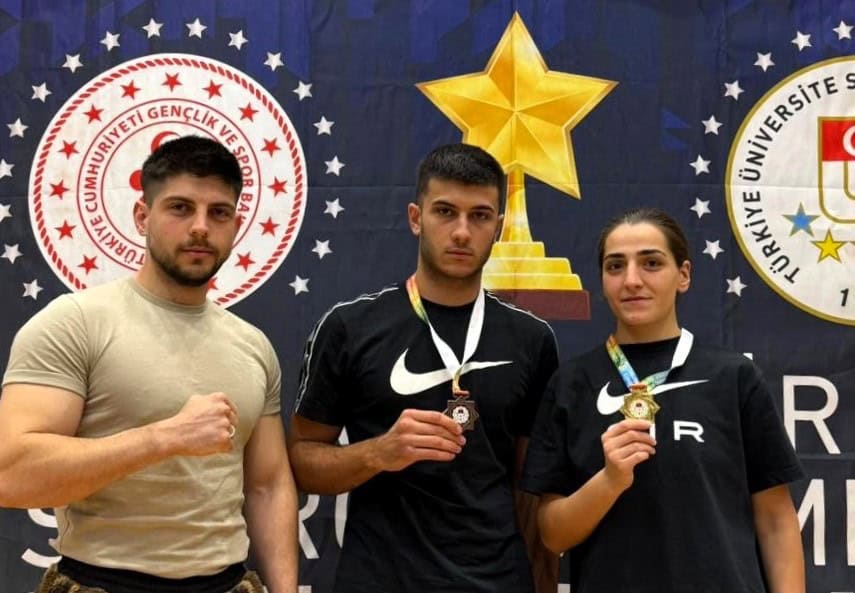 Arda Mahmut Topcu Arda Mahmut Topçu, TÜSF'nin Bayburt'taki şampiyonasında bronz madalya elde etti