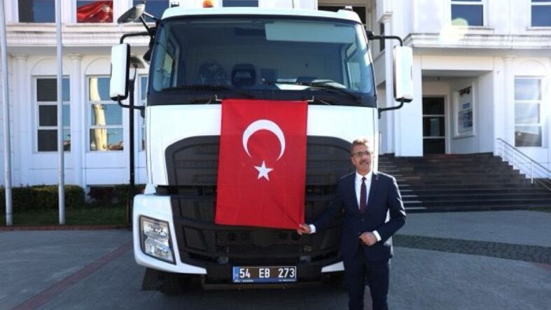 Erenler Belediyesi Bakanlık Desteğiyle Yol Temizlik Araç Filosunu Genişletti