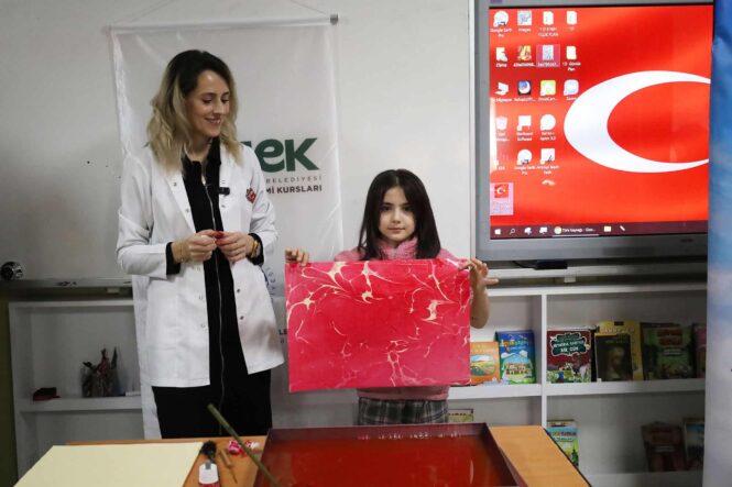 Sakarya Büyükşehir Belediyesi, Mehmet Akif Ersoy İlkokulu’nda İstiklal Marşı’nın Kabulünü Öğrencilerle Kutladı