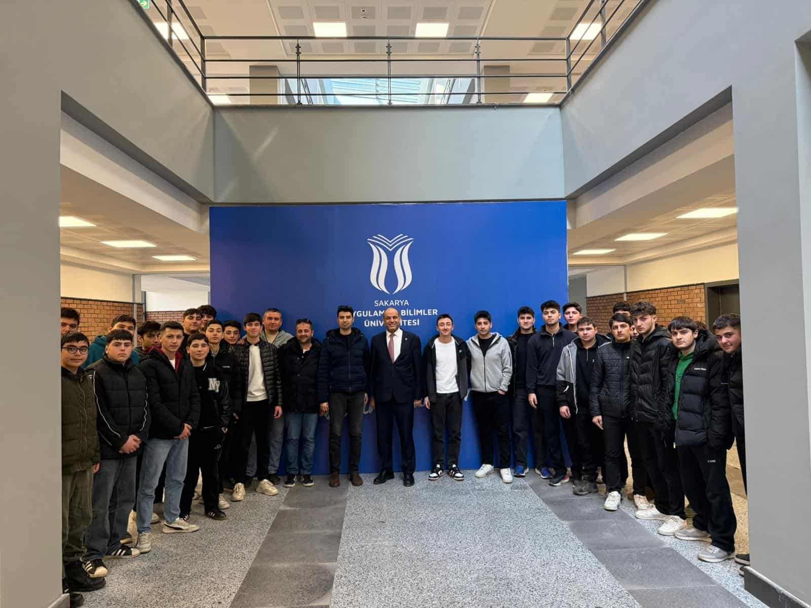 Hendek MYO’da Liseliler İçin Kariyer ve Meslek Rehberliği Günleri Düzenlendi