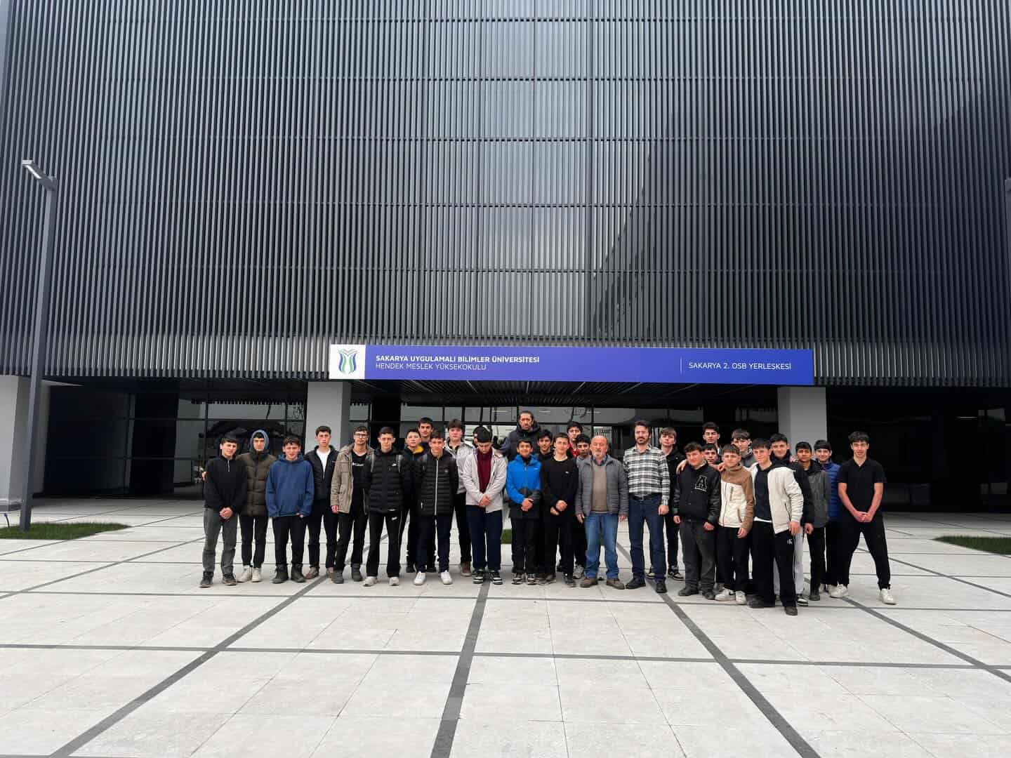 Hendek Meslek Lisesi Öğrencileri Metal Teknolojileri Rehberlik Etkinliğiyle Üniversite Hayatını Tanıdı