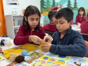 minik kalpler bilimin heyecan verici dunyasiyla tanisti 409fe847 Bilim Tohumları ile Büyüyen Çocuklar Projesi Sakarya’da Kırsal Öğrencilere Bilimi Sevdirdi