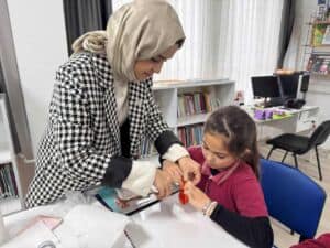 minik kalpler bilimin heyecan verici dunyasiyla tanisti 976acdee Bilim Tohumları ile Büyüyen Çocuklar Projesi Sakarya’da Kırsal Öğrencilere Bilimi Sevdirdi