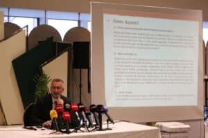 mutlu isiksu ak partiden istifa etti 7 Mutlu Işıksu AK Parti'den istifa ettiğini açıkladı