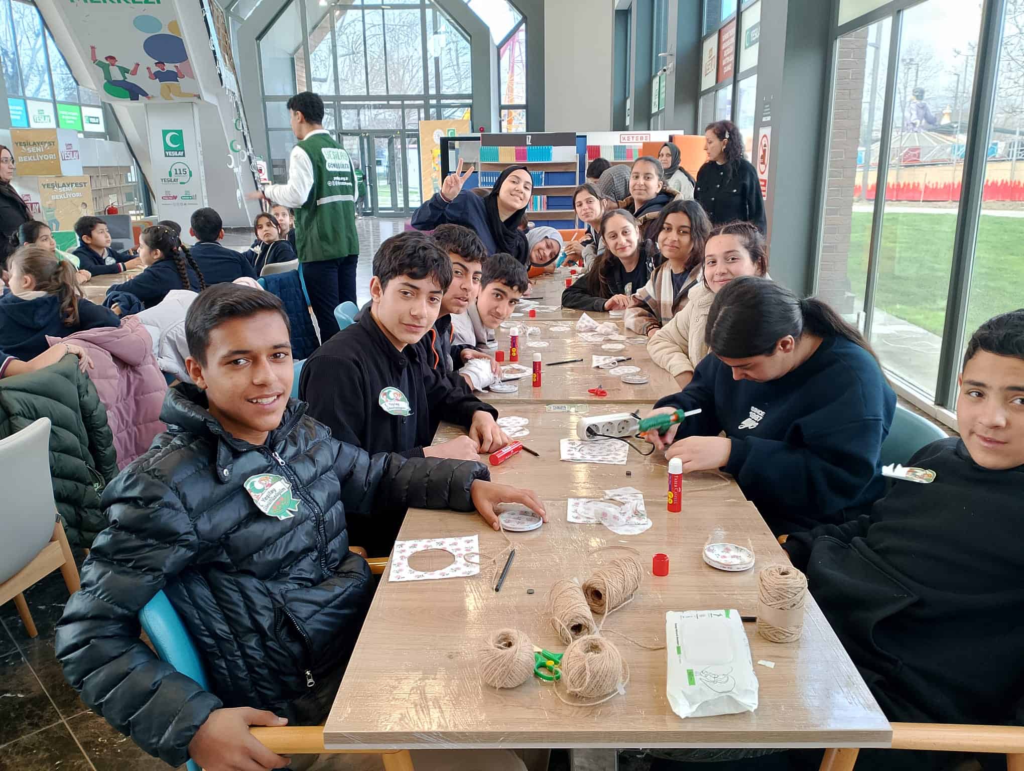 Sakarya'da Ramazan Ayında SAMEK Atölyelerinde Gençler El Becerileriyle Yaratıcılıklarını Gösterdi
