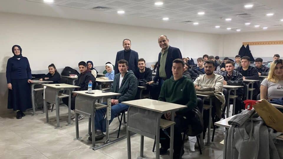 Sakarya MYO’da Sanal Gerçeklik Destekli Teknik Eğitim Sektörle Buluşma Günlerinde Tanıtıldı