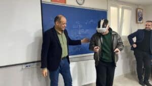 sanal gerceklik destekli teknik egitim uygulamalari sektorle bulusma etkinliginde tanitildi 59c444fa Sakarya MYO’da Sanal Gerçeklik Destekli Teknik Eğitim Sektörle Buluşma Günlerinde Tanıtıldı