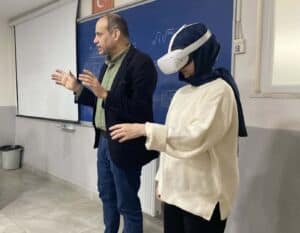 sanal gerceklik destekli teknik egitim uygulamalari sektorle bulusma etkinliginde tanitildi 98dc430c Sakarya MYO’da Sanal Gerçeklik Destekli Teknik Eğitim Sektörle Buluşma Günlerinde Tanıtıldı