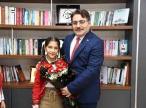 Buyuk 5 1 Adapazarı Osmanbey İlkokulu Öğrencilerinden 23 Nisan’da İl Millî Eğitim Müdürlüğüne Temsili Ziyaret