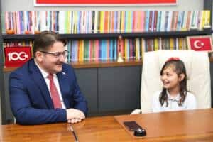 Buyuk 8 1 Adapazarı Osmanbey İlkokulu Öğrencilerinden 23 Nisan’da İl Millî Eğitim Müdürlüğüne Temsili Ziyaret