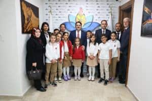 Buyuk 9 1 Adapazarı Osmanbey İlkokulu Öğrencilerinden 23 Nisan’da İl Millî Eğitim Müdürlüğüne Temsili Ziyaret