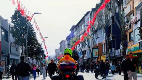 Sakarya Şehir Merkezinde Motorize Ambulans Ekibi Stratejik Noktalarda Görev Alıyor