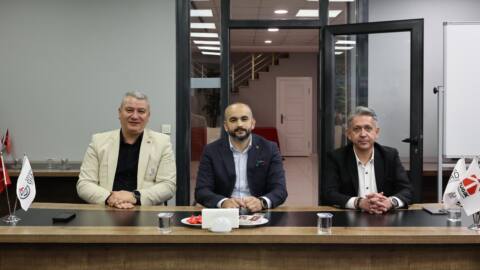 Serdivan’ın Geleceği Sakarya GİAD Vizyon Programında Osman Çelik ile Değerlendirildi