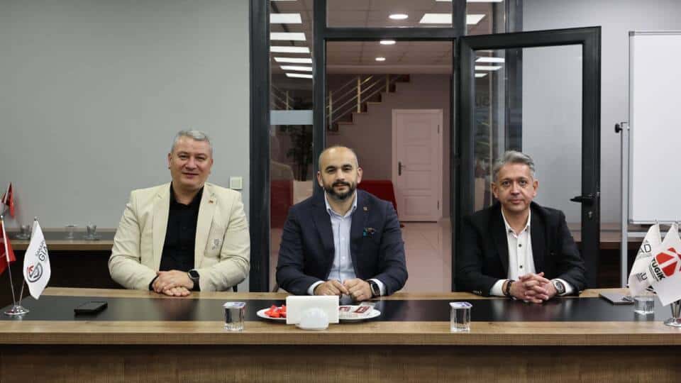 Serdivan’ın Geleceği Sakarya GİAD Vizyon Programında Osman Çelik ile Değerlendirildi