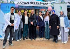 akyazida saglik sokagi kurdular 944d9435 Akyazı'da Sağlık Sokağı Etkinliğiyle Vatandaşlara Sağlık Taraması ve Bilgilendirme Yapıldı